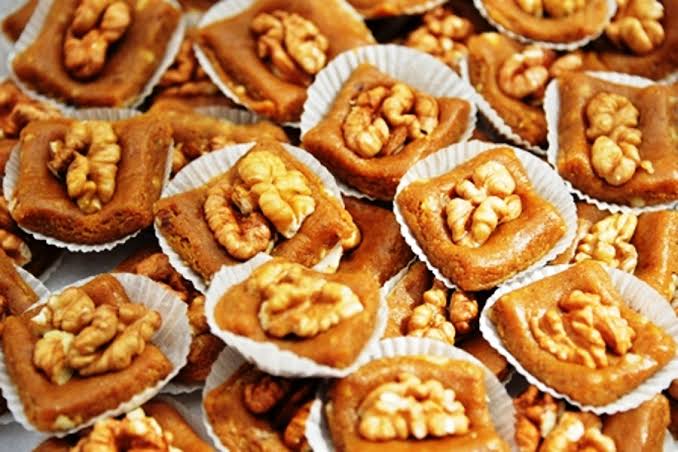 Walnut Semolina Sweets โ ุญูููุงุช ุจุงูุฌูุฒ available at Hana Market